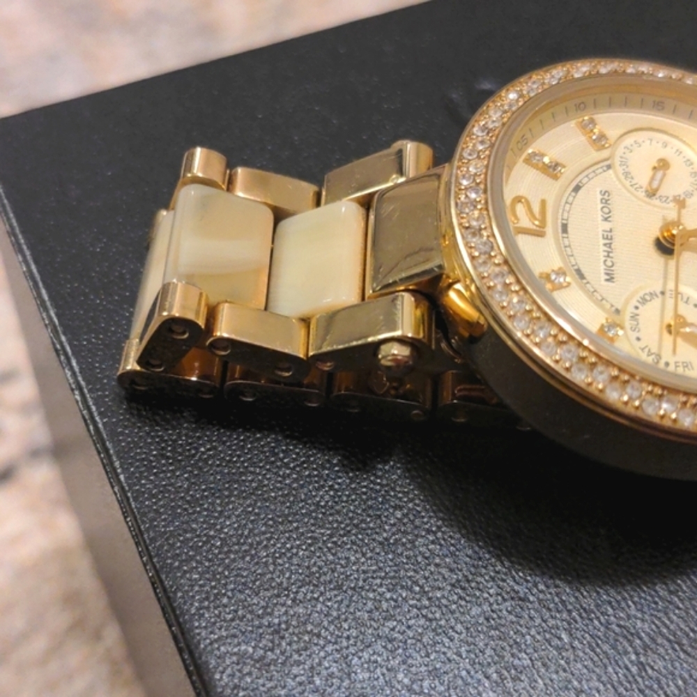 Michael Kors watch - Picture 5 of 9